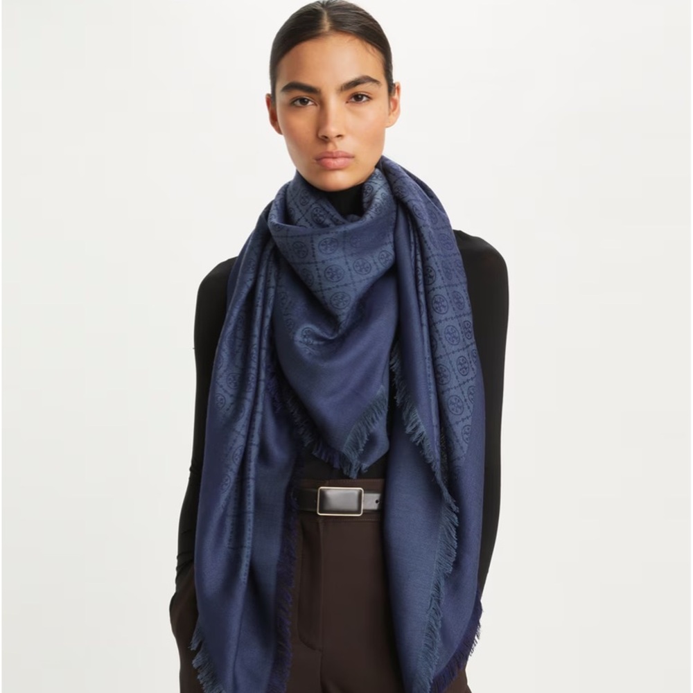 Tory Burch T MONOGRAM JACQUARD TRAVELER SCARF NWT Pale Blue Large